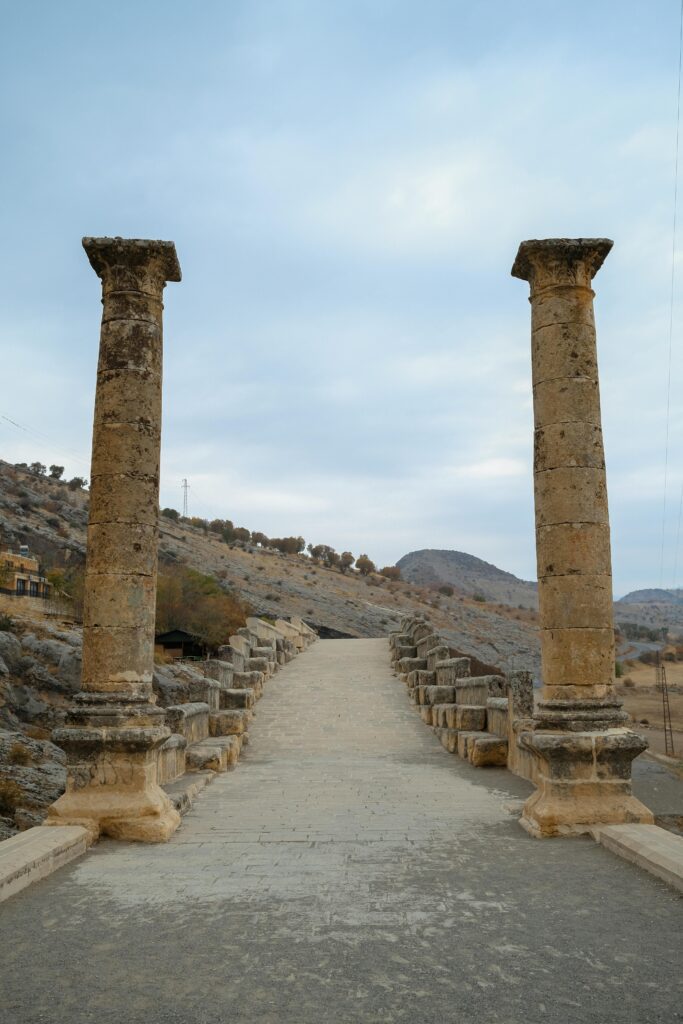 Image of two pillars shot by Hatice Baran